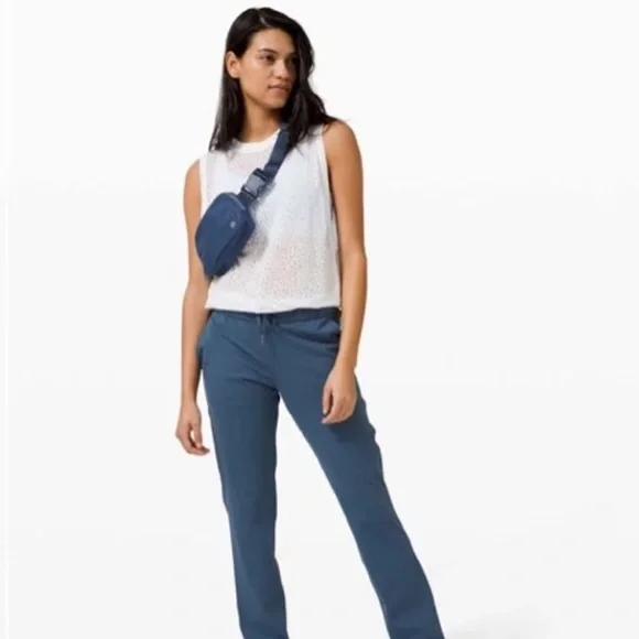 NWOT Lululemon Everywhere Belt Bag Ink Blue OG Original - Picture 12 of 13